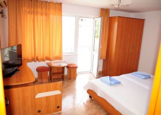 semeen-hotel-badarovi-nesebar-saintvlas-com-1