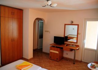 semeen-hotel-badarovi-nesebar-saintvlas-com-2