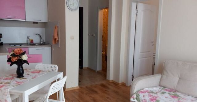 apartametn-dvustaen-v-melia-8-ravda-saintvlas-com-1