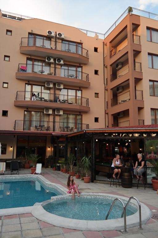 falimy-hotel-friends-slunchev-bryag-saintvlascom-3